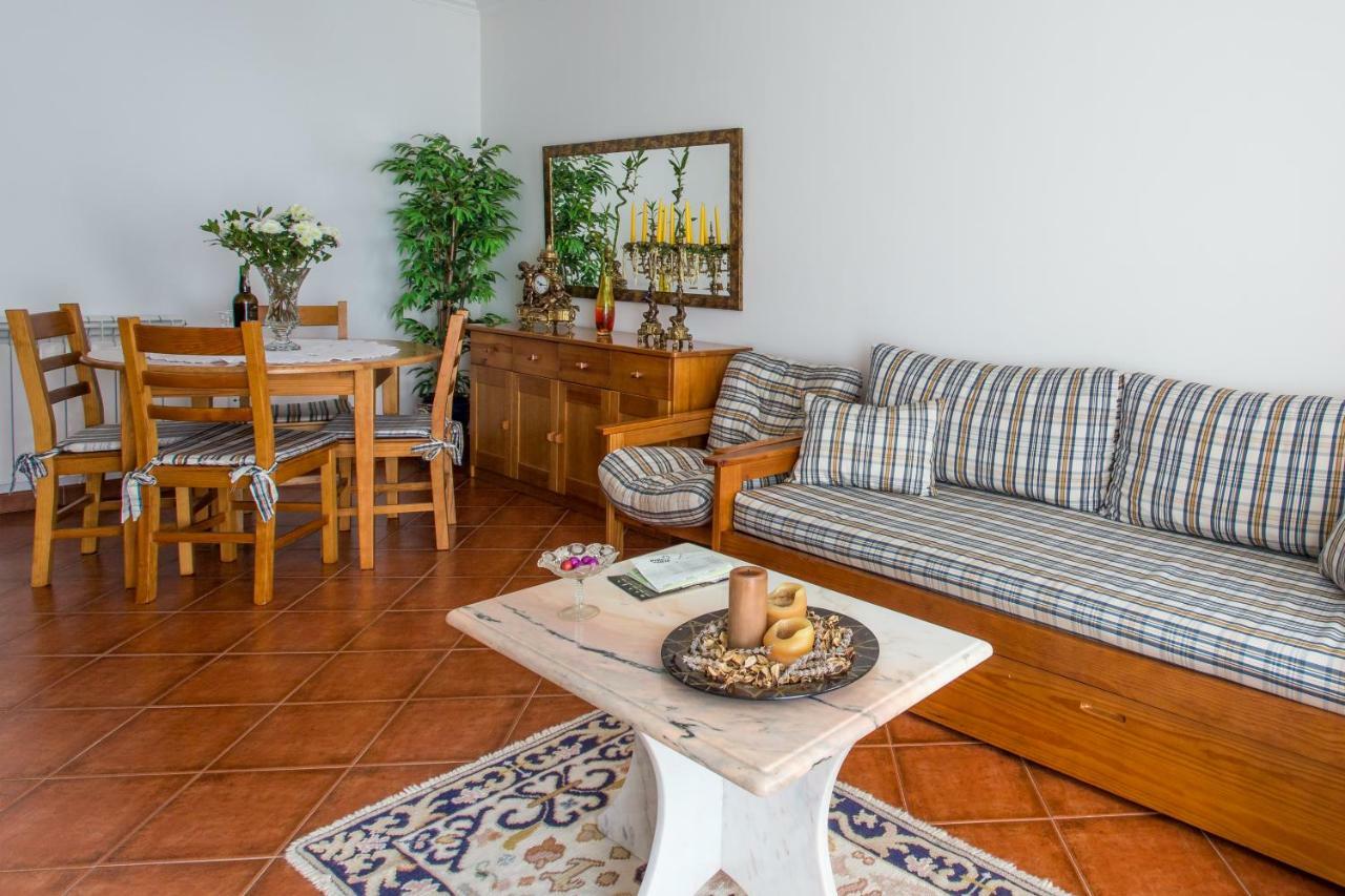 Elegant Sea View Apartment Nazaré Extérieur photo