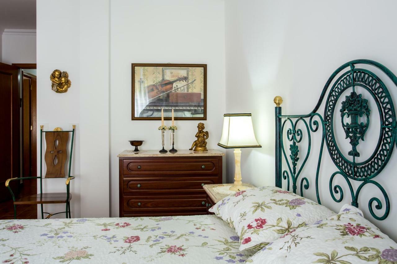 Elegant Sea View Apartment Nazaré Extérieur photo