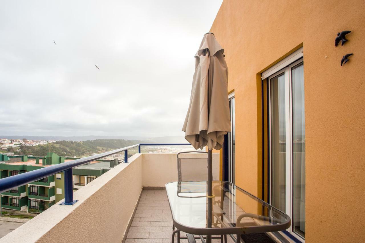 Elegant Sea View Apartment Nazaré Extérieur photo